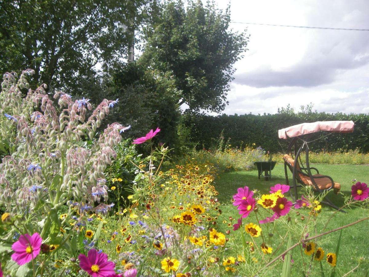 Bed and Breakfast La Ferme Le Merger La Ferte-Gaucher Экстерьер фото